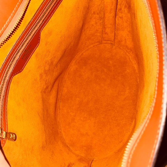 LOUIS VUITTON Epi Saint Jacques GM - Picture 11 of 13